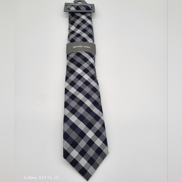 Michael Kors Other - Michael Kors men's black, gray and silver tie NWT